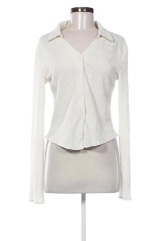Cămașă de femei Unbranded, Mărime M, Culoare Ecru, Preț 41,71 Lei, #136868602