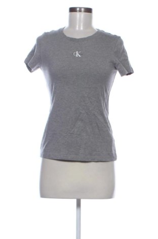 Tricou de femei Calvin Klein Jeans, Mărime S, Culoare Gri, Preț 120,99 Lei, #136923301