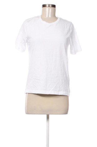 Tricou de femei Christian Berg, Mărime S, Culoare Alb, Preț 59,99 Lei, #136929772