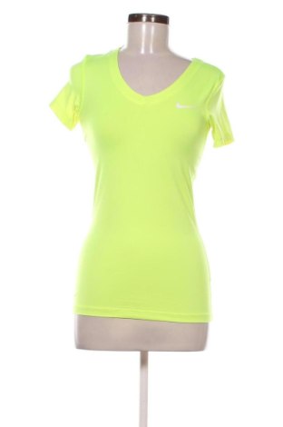Tricou de femei Nike, Mărime S, Culoare Galben, Preț 97,99 Lei, #136932728