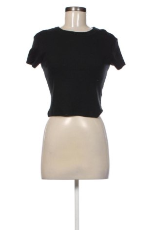 Tricou de femei Pull&Bear, Mărime M, Culoare Negru, Preț 75,99 Lei, #136947109
