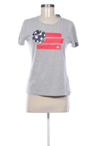 Γυναικείο t-shirt Adidas, Μέγεθος S, Χρώμα Πολύχρωμο, Τιμή 37,40 €, #136940493