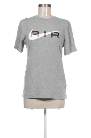 Γυναικείο t-shirt Nike, Μέγεθος S, Χρώμα Γκρί, Τιμή 20,99 €, #136955613