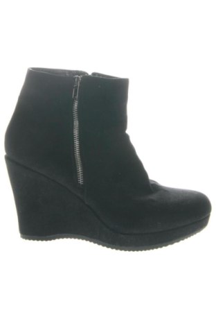 Botine de damă Graceland, Mărime 41, Culoare Negru, Preț 93,84 Lei, #136879303