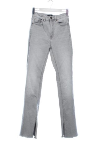 Damskie jeansy Stradivarius, Rozmiar M, Kolor Szary, Cena 54,48 zł, #136815288