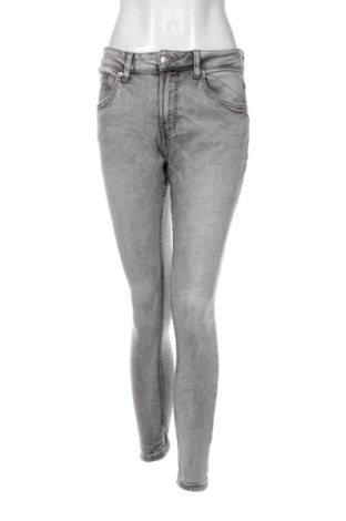 Damskie jeansy Bershka, Rozmiar L, Kolor Szary, Cena 41,99 zł, #136824454