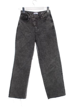 Damen Jeans Bershka, Größe XS, Farbe Grau, Preis 9,00 €, #136854681