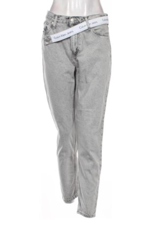Blugi de femei Calvin Klein Jeans, Mărime M, Culoare Gri, Preț 201,99 Lei, #136867193