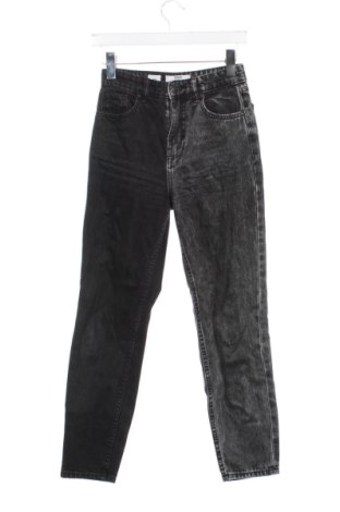Γυναικείο Τζίν Bershka, Μέγεθος XS, Χρώμα Πολύχρωμο, Τιμή 13,00 €, #136871577