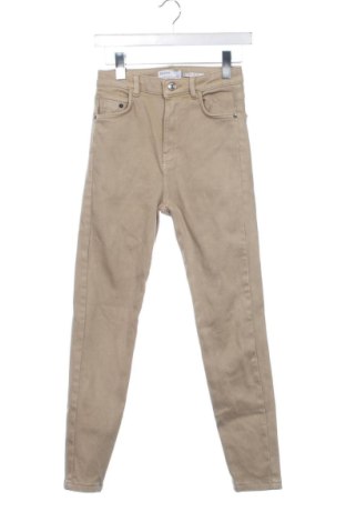 Blugi de femei Bershka, Mărime XS, Culoare Bej, Preț 74,00 Lei, #136876449