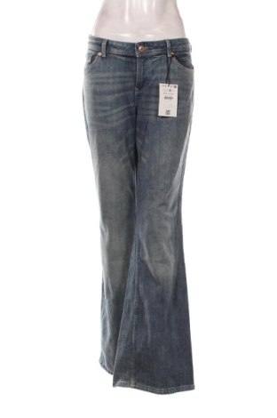 Blugi de femei Bershka, Mărime L, Culoare Albastru, Preț 124,99 Lei, #136877982