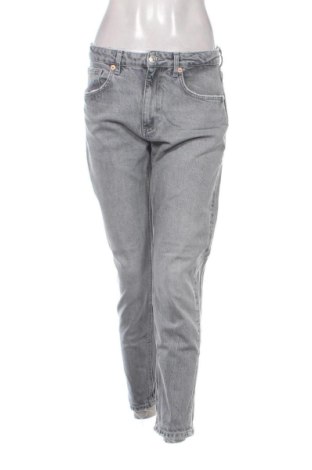 Blugi de femei Zara, Mărime M, Culoare Gri, Preț 100,51 Lei, #136886170