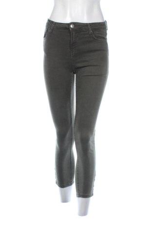 Damskie jeansy Bershka, Rozmiar S, Kolor Zielony, Cena 54,48 zł, #136888535