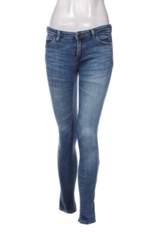 Blugi de femei Armani Jeans, Mărime M, Culoare Albastru, Preț 307,58 Lei, #136910096