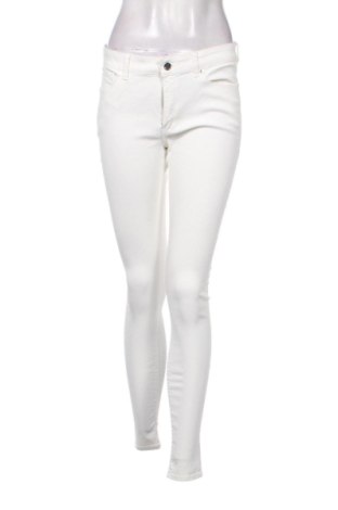 Дамски дънки Mango, Размер L, Цвят Бял, Цена 21,98 €, #136922227