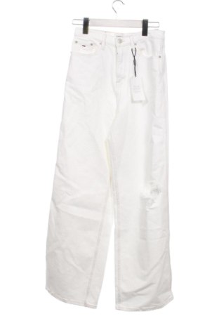 Γυναικείο Τζίν Tommy Jeans, Μέγεθος XS, Χρώμα Λευκό, Τιμή 37,99 €, #135832857