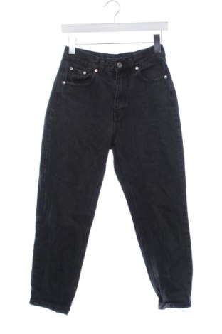 Дамски дънки Pull&Bear, Размер S, Цвят Черен, Цена 15,00 €, #136862344