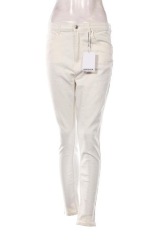 Damskie jeansy Bershka, Rozmiar L, Kolor ecru, Cena 105,99 zł, #136877410