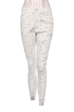 Дамски дънки Stradivarius, Размер L, Цвят Многоцветен, Цена 27,68 €, #136891395