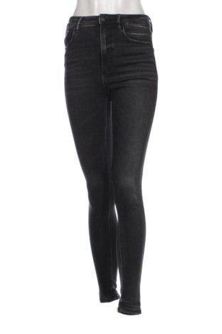 Blugi de femei Stradivarius, Mărime S, Culoare Negru, Preț 88,62 Lei, #136896005