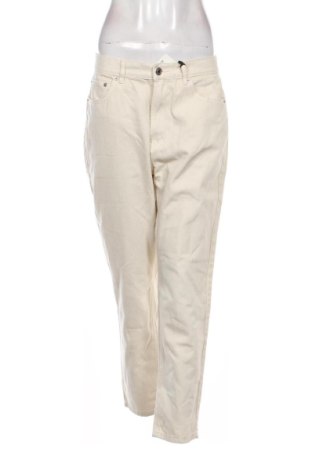 Дамски дънки Pull&Bear, Размер L, Цвят Екрю, Цена 24,03 €, #136915191