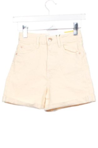 Damen Shorts Stradivarius, Größe S, Farbe Ecru, Preis 10,00 €, #136797295