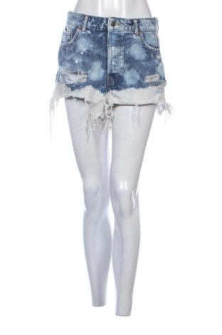 Дамски къс панталон Bershka, Размер M, Цвят Многоцветен, Цена 18,46 €, #136883842