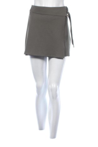 Дамски къс панталон H&M, Размер S, Цвят Зелен, Цена 9,00 €, #136889729