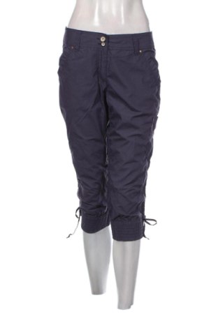 Pantaloni scurți de femei Shamp, Mărime M, Culoare Albastru, Preț 46,92 Lei, #136913992