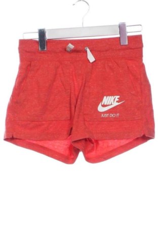 Pantaloni scurți de femei Nike, Mărime XS, Culoare Roșu, Preț 99,05 Lei, #136916119