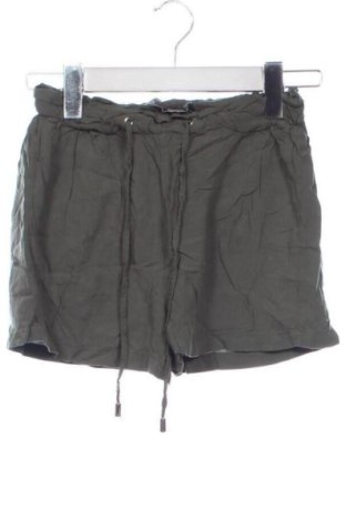 Дамски къс панталон Primark, Размер XXS, Цвят Зелен, Цена 7,64 €, #136934222