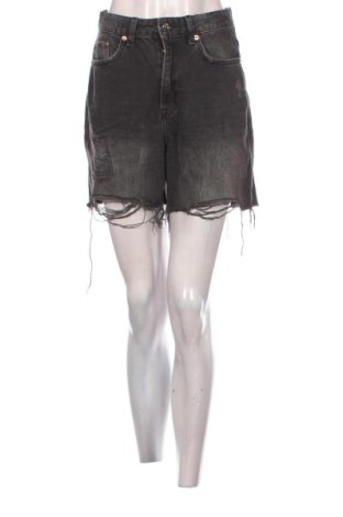 Pantaloni scurți de femei H&M, Mărime S, Culoare Gri, Preț 52,13 Lei, #136741510