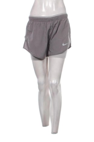 Dámské kraťasy  Nike, Velikost L, Barva Šedá, Cena  573,00 Kč, #136882501