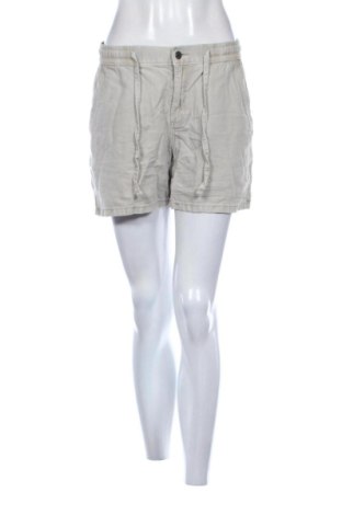 Pantaloni scurți de femei Esprit, Mărime M, Culoare Bej, Preț 208,99 Lei, #136937284