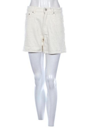Női rövidnadrág Pull&Bear, Méret S, Szín Ekrü
, Ár 6 859 Ft, #136940248