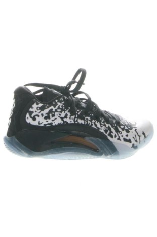 Дамски обувки Air Jordan Nike, Размер 38, Цвят Многоцветен, Цена 99,70 €, #136917992