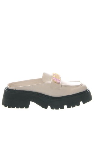 Damenschuhe Bershka, Größe 39, Farbe Ecru, Preis € 28,99, #136842937
