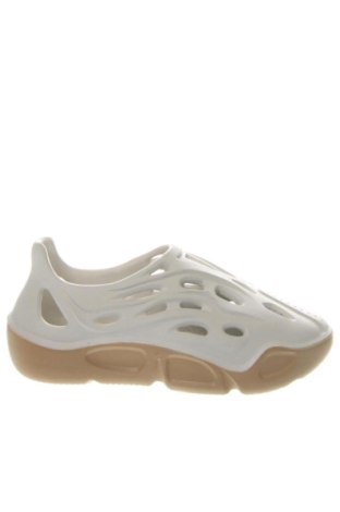 Дамски обувки Steve Madden, Размер 38, Цвят Екрю, Цена 73,11 €, #136872794