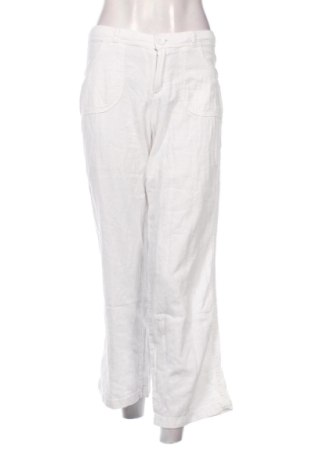 Pantaloni de femei Bershka, Mărime M, Culoare Alb, Preț 54,99 Lei, #136871133
