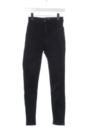 Damskie spodnie Pull&Bear, Rozmiar XXS, Kolor Czarny, Cena 58,94 zł, #136884520