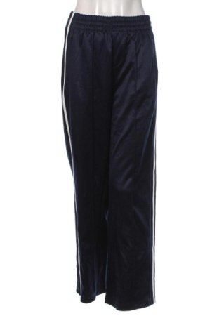 Damskie spodnie Bershka, Rozmiar M, Kolor Niebieski, Cena 142,99 zł, #136922360
