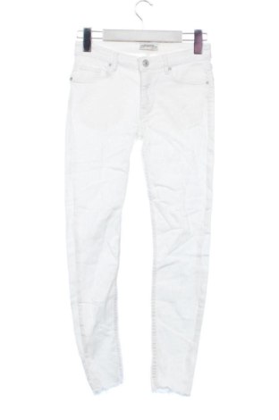 Γυναικείο παντελόνι Zara, Μέγεθος XS, Χρώμα Λευκό, Τιμή 15,99 €, #136923645