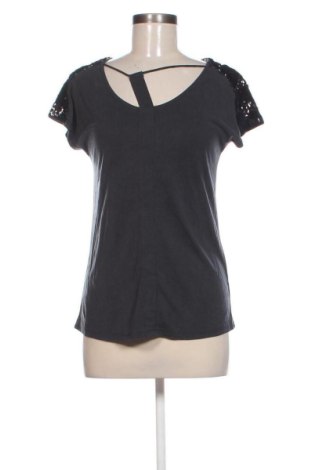 Γυναικείο τοπ Marciano by Guess, Μέγεθος M, Χρώμα Μαύρο, Τιμή 12,00 €, #136915348