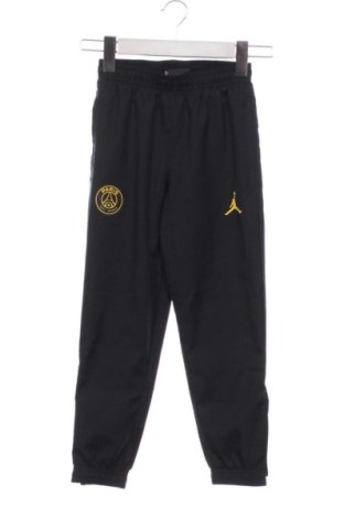 Dziecięce spodnie sportowe Air Jordan Nike, Rozmiar 6-7y/ 122-128 cm, Kolor Czarny, Cena 123,25 zł, #136890229