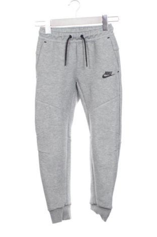 Dziecięce spodnie sportowe Nike, Rozmiar 7-8y/ 128-134 cm, Kolor Szary, Cena 112,53 zł, #136890342