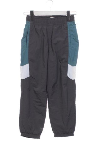 Kinder Sporthose Reserved, Größe 7-8y/ 128-134 cm, Farbe Mehrfarbig, Preis 12,00 €, #136898196
