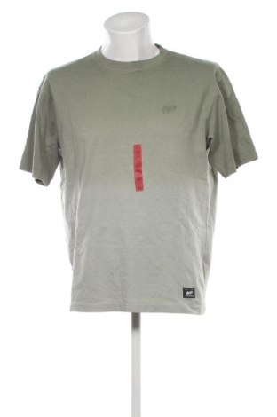 Мъжка тениска Pull&Bear, Размер M, Цвят Зелен, Цена 16,36 €, #136955177