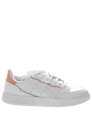 Férfi cipők
 Adidas Originals, Méret 41, Szín Fehér, Ár 29 339 Ft, #136870509