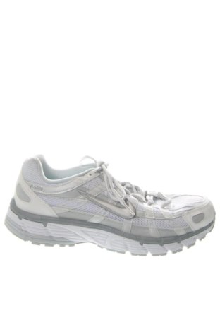Мъжки обувки Nike, Размер 42, Цвят Многоцветен, Цена 84,36 €, #136941976