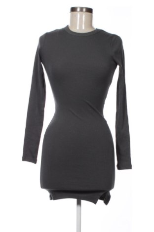 Sukienka Bershka, Rozmiar XS, Kolor Szary, Cena 142,99 zł, #136878962